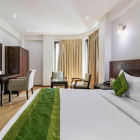 Treebo Trend Hotel Parker Αχμπανταμπάντ Εξωτερικό φωτογραφία