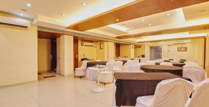 Treebo Trend Hotel Parker Αχμπανταμπάντ Εξωτερικό φωτογραφία