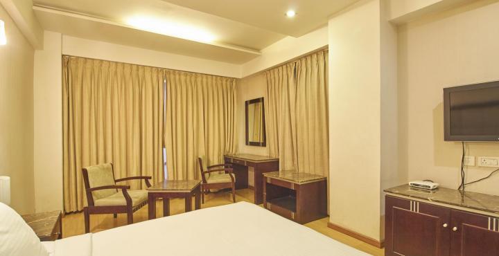 Treebo Trend Hotel Parker Αχμπανταμπάντ Εξωτερικό φωτογραφία