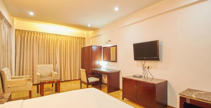 Treebo Trend Hotel Parker Αχμπανταμπάντ Εξωτερικό φωτογραφία