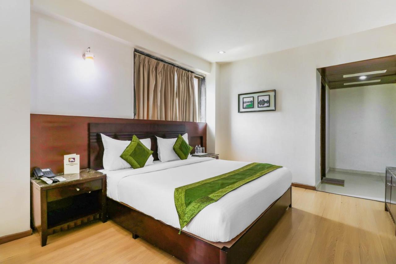 Treebo Trend Hotel Parker Αχμπανταμπάντ Εξωτερικό φωτογραφία