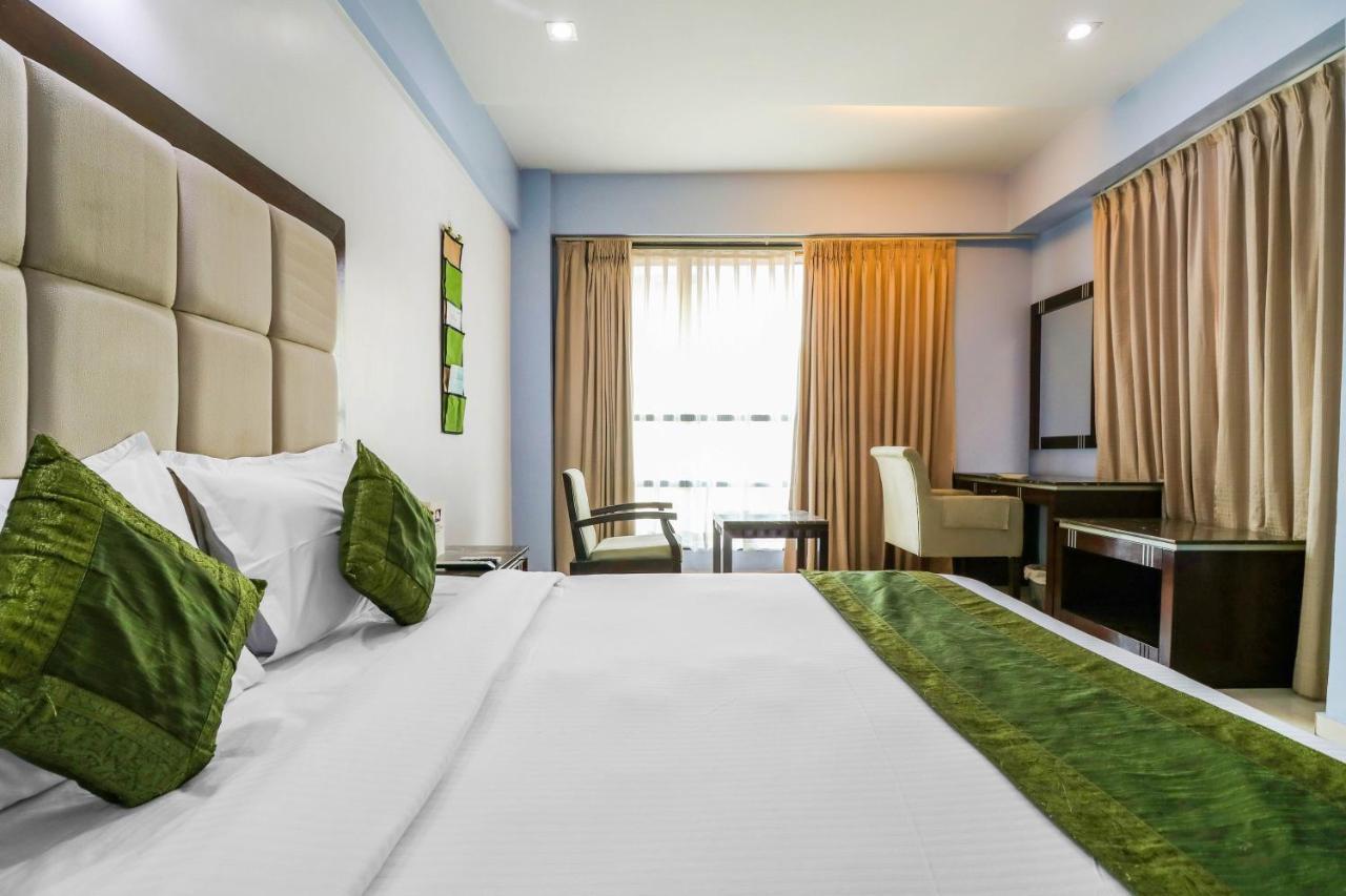 Treebo Trend Hotel Parker Αχμπανταμπάντ Εξωτερικό φωτογραφία