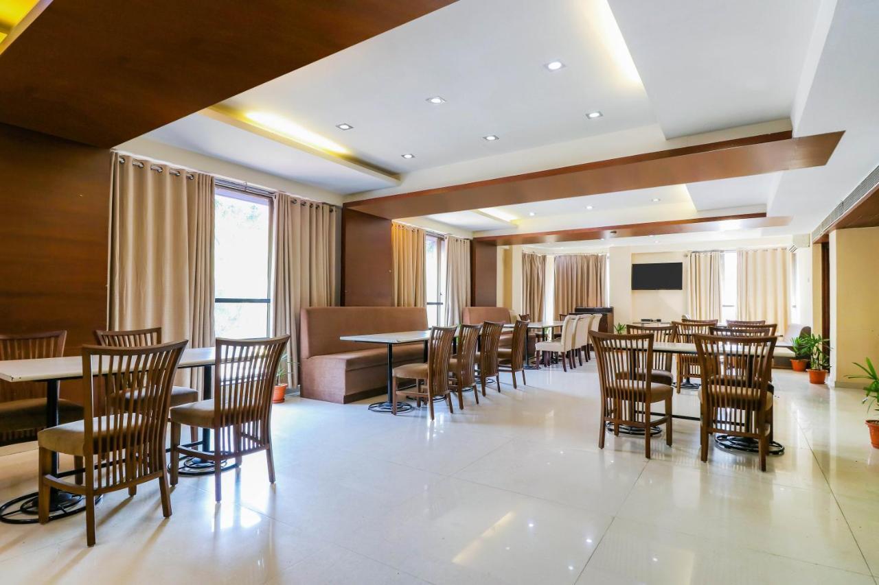 Treebo Trend Hotel Parker Αχμπανταμπάντ Εξωτερικό φωτογραφία