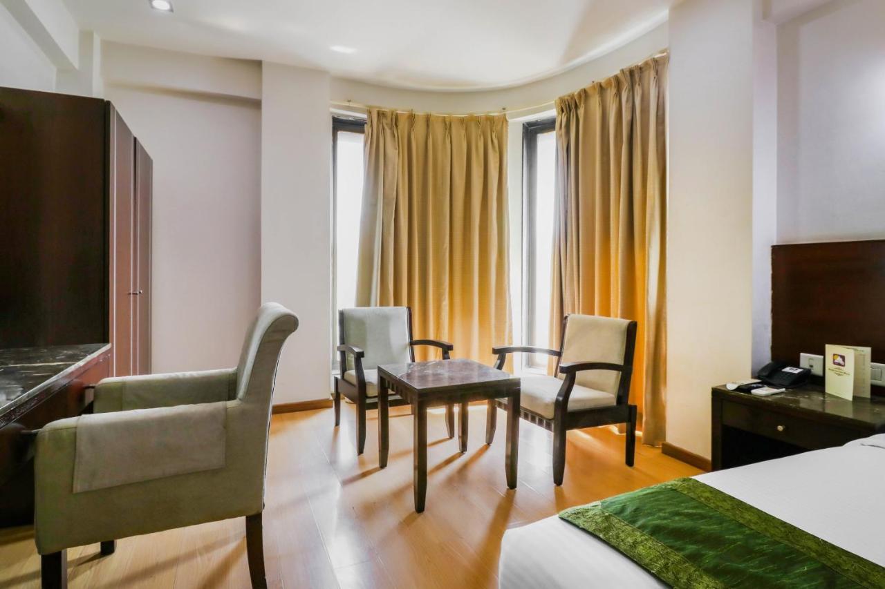 Treebo Trend Hotel Parker Αχμπανταμπάντ Εξωτερικό φωτογραφία